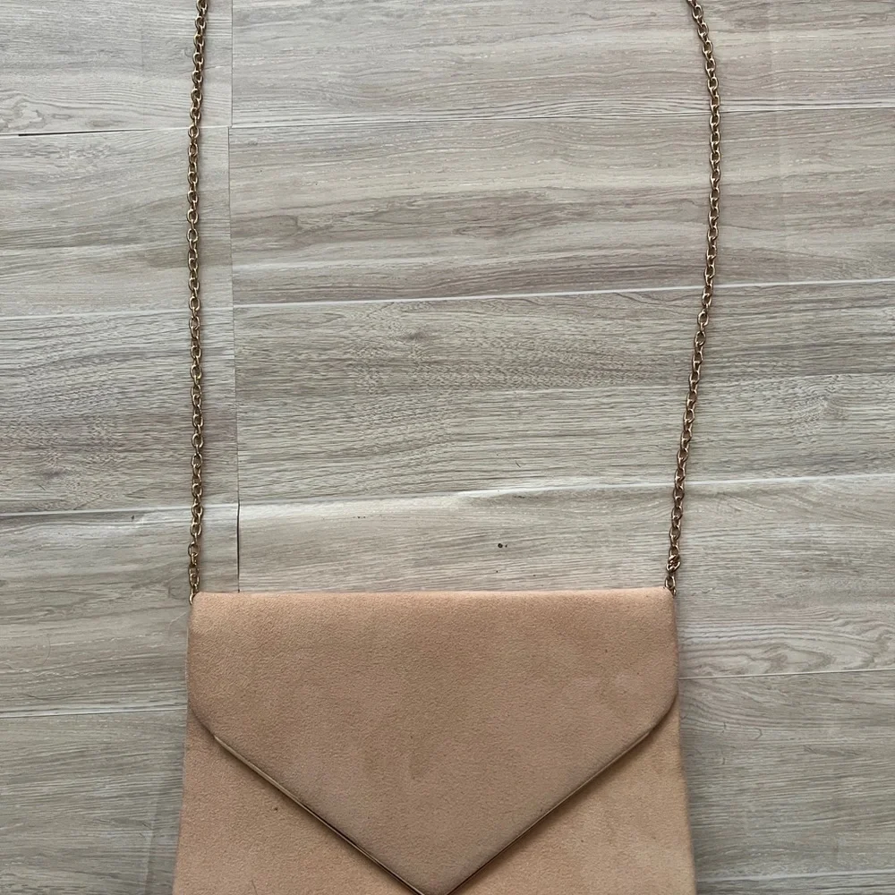 Faux Suede Envelope Crossbody Bag in Nude